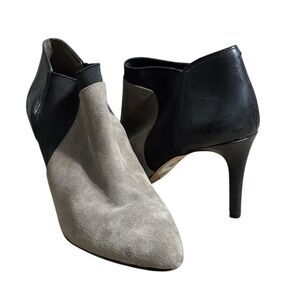 Vince Camuto Saron Bootie Moonstone Gray & Black Suede Leather Size 9 Heels